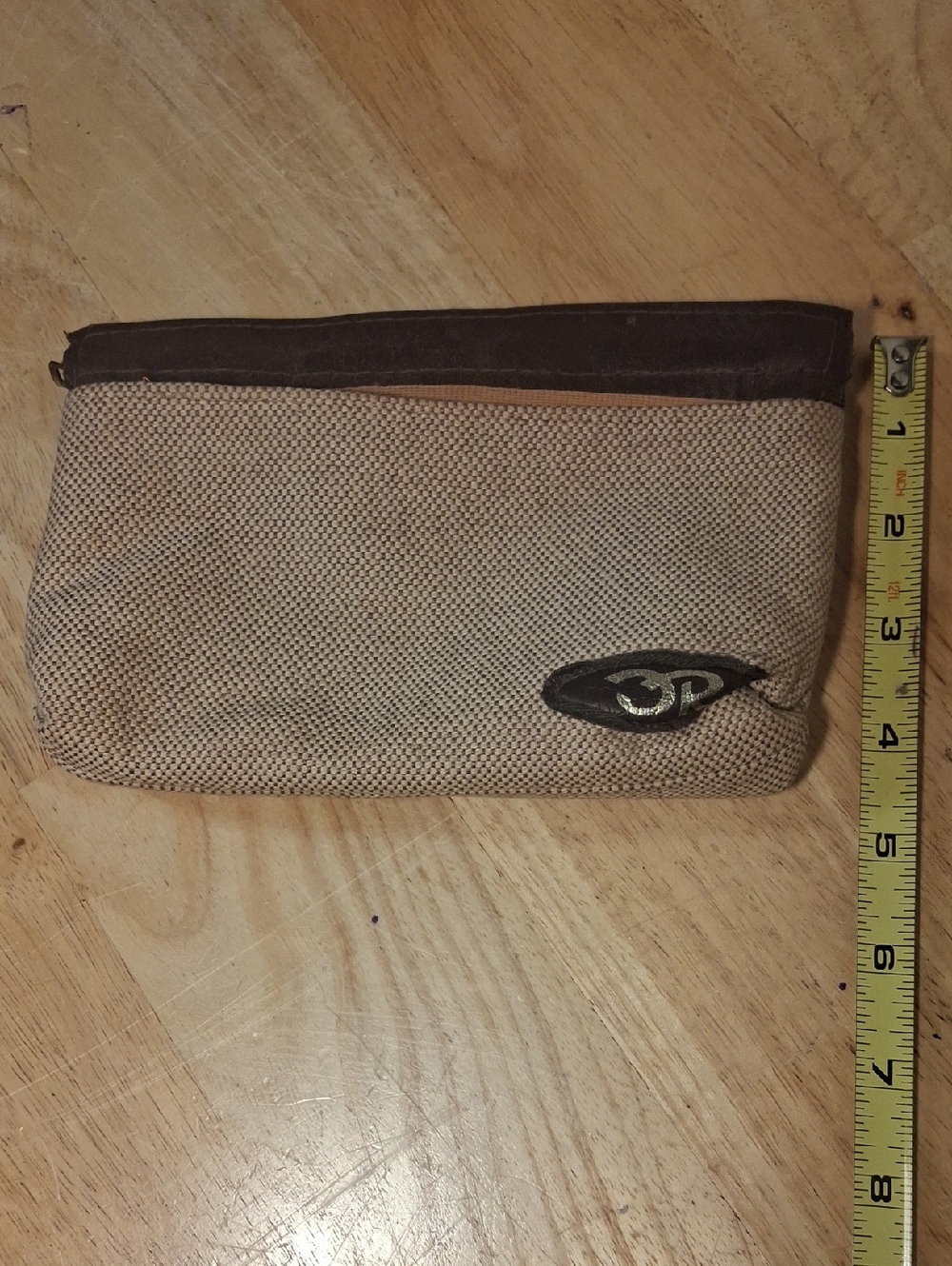 vintage Oscar de la Renta Cream and Brown Signature Lined Pouch - Picture 9 of 9